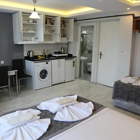 Aparthotel Arat *