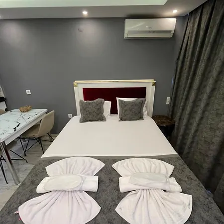 Aparthotel Arat *