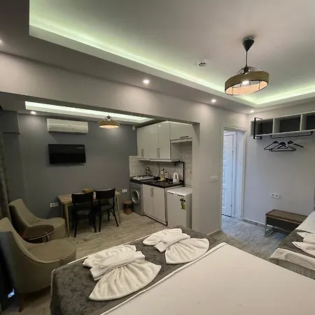 Aparthotel Arat *