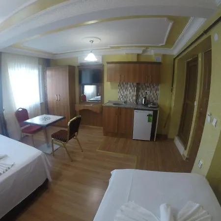 Arat Apartmanhotel 4*